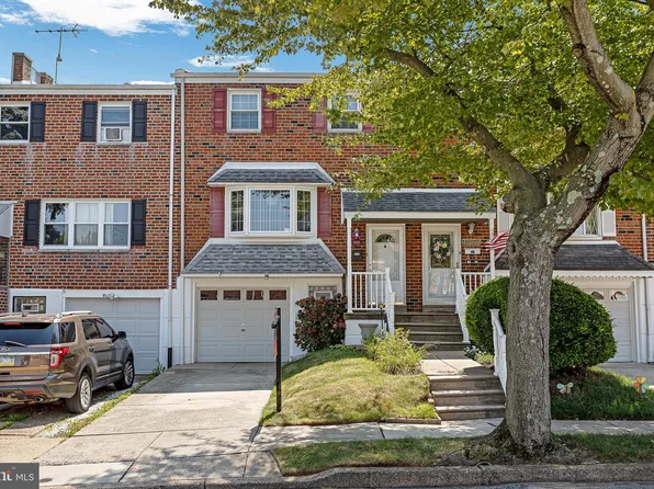 10825 Rayland Rd, Philadelphia, PA 19154