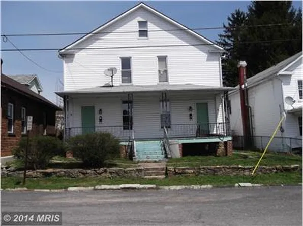 34 McCulloh St, Frostburg, MD 21532