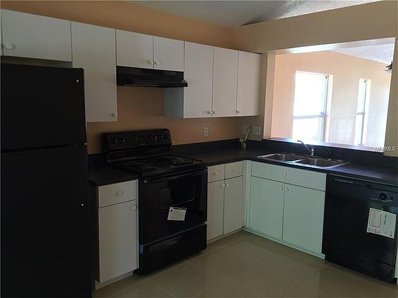 4th image of 5228 Creekmore Ln