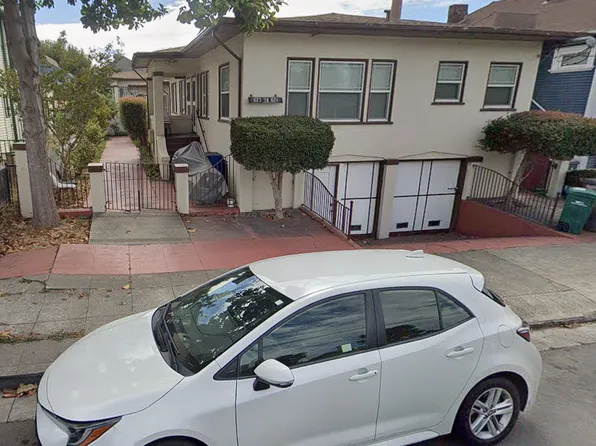 677 39th St #677, Oakland, CA 94609