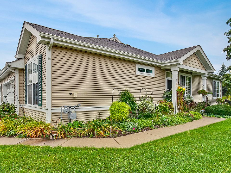 1st image of 390 N Carlisle Ct #0