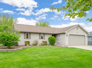 103 Woodbine Dr, Elwood, IL