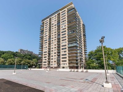 1203 River Rd APT 17L, Edgewater, NJ, 07020