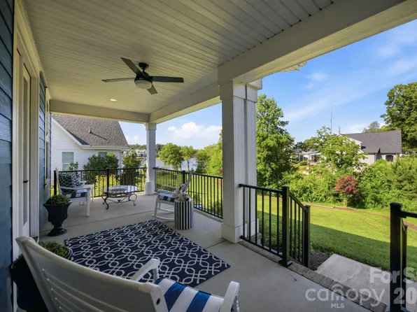 104 Sisters Cove Ct, Mooresville, NC 28117