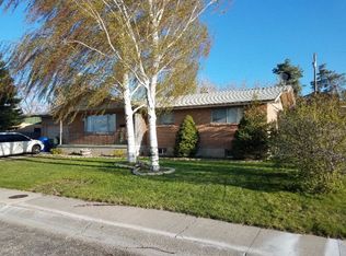53 Debbie Dr, Pocatello, ID 83204