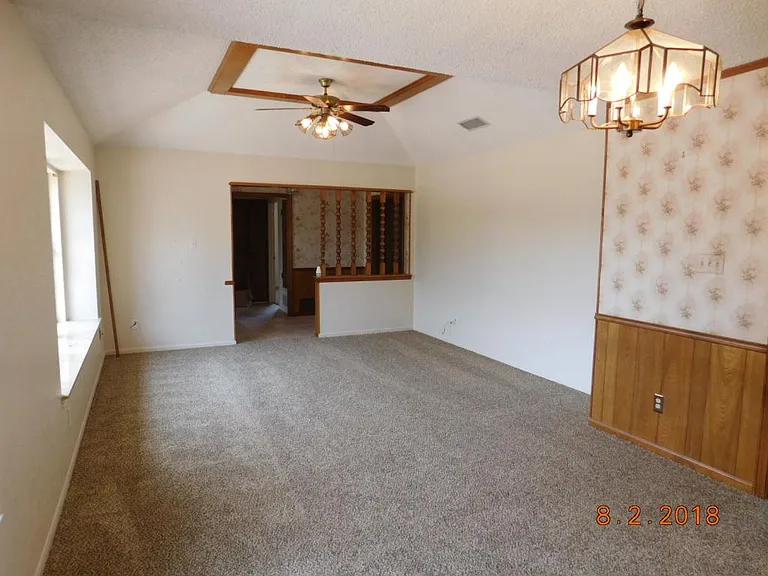 2315 E Highway 190 — Photo 5