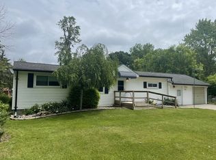 32009 Lakepoint St, Chesterfield, MI 48047