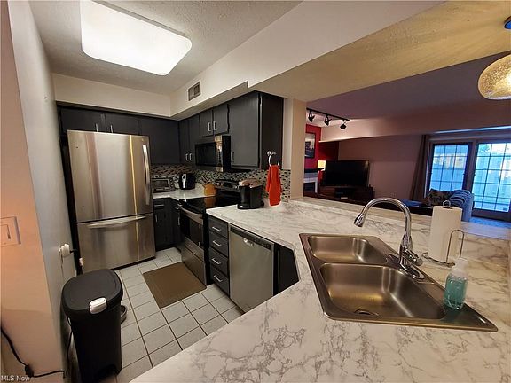 3rd image of 16353 Emerald Point #6353