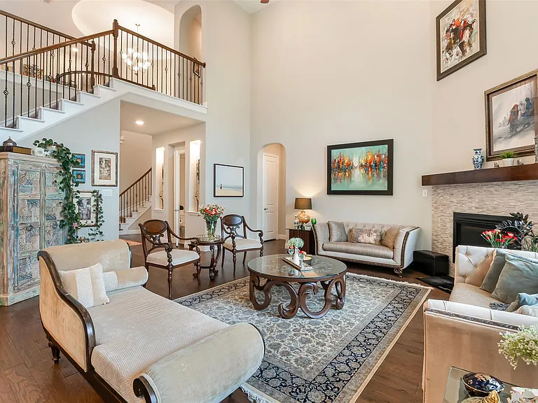 12818 Caterpillar Dr — Photo 7