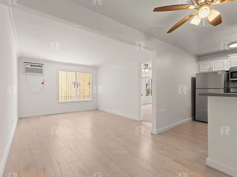 (An/Ji/Yo:B) 11133 Cumpston Street — Photo 4