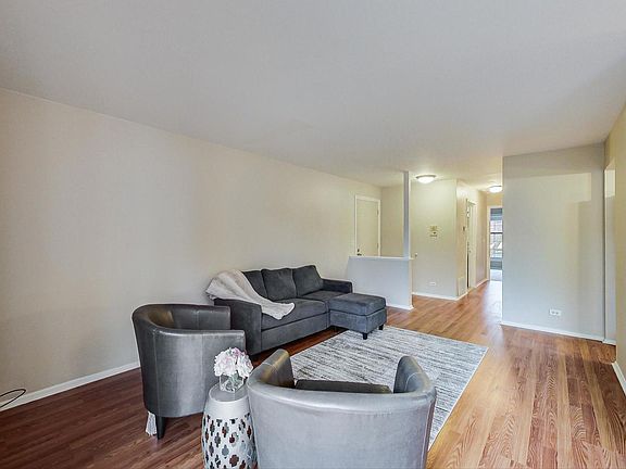 4th image of 2630 Northampton Dr #11C2