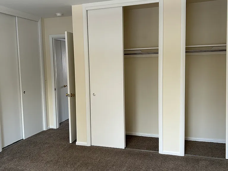 2411 East Ave #5 — Photo 21