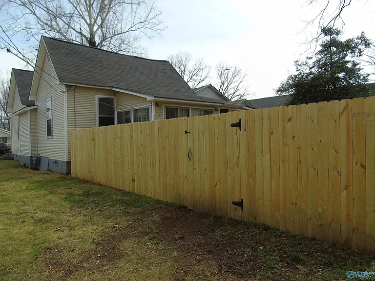711 Cross St NW — Photo 15