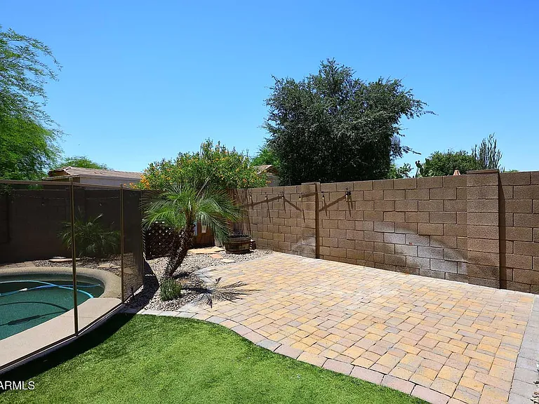 4517 E Melinda Ln — Photo 39
