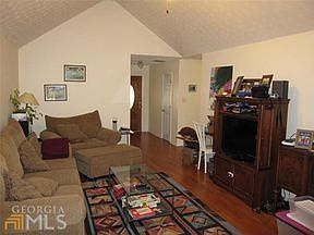 3rd image of 75 Guinn Dr