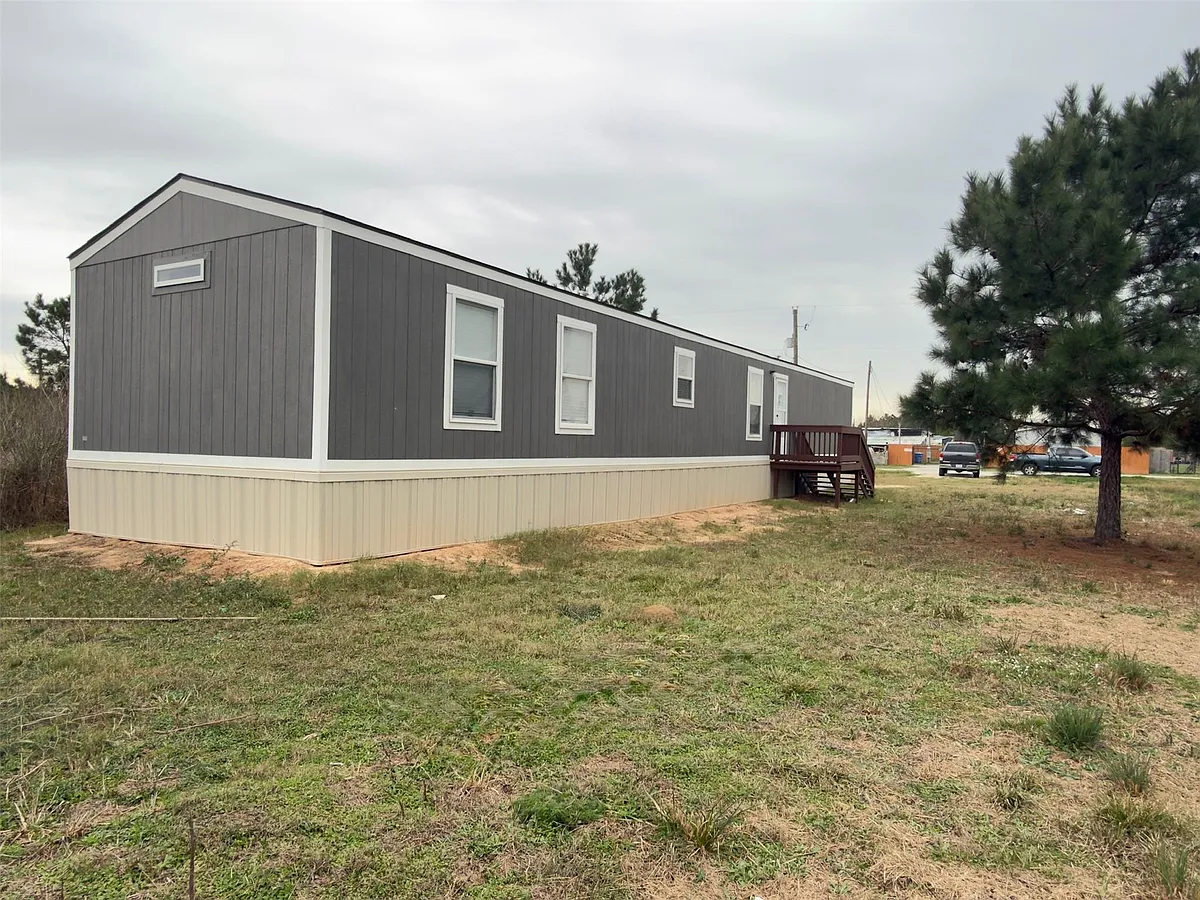 Building Photo - 102 Road 5118