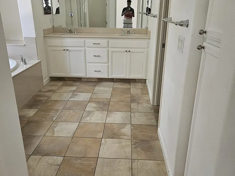 Master bedroom 1 bath