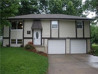 1st image of 504 NE Sunnybrook Dr