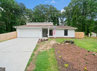 10 Saratoga Dr, Lawrenceville, GA