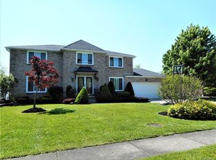 223 Ranch Trl W, Buffalo, NY 14221