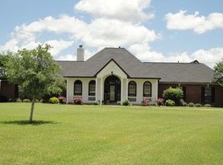 5530 County Road 45, Angleton, TX 77515
