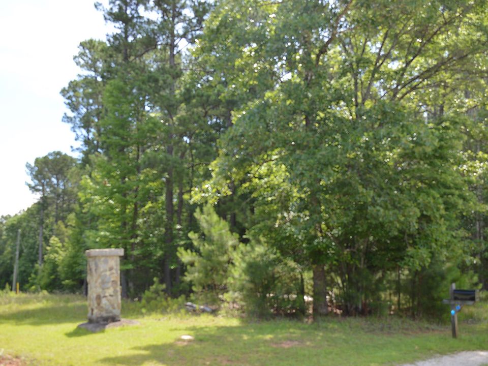 2nd image of 13 Colonels Cir