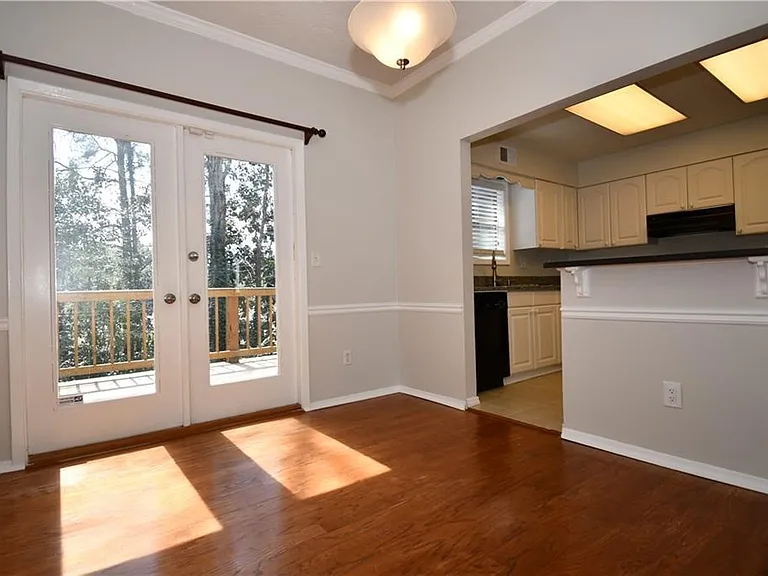 604 Wedgewood Way — Photo 5