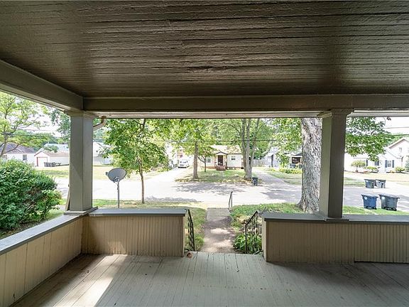 3rd image of 791 Chinook Ave