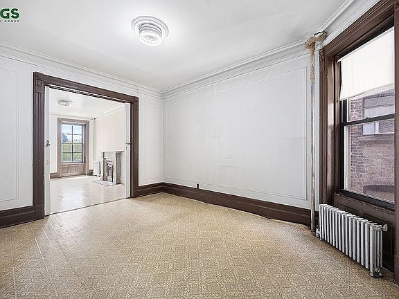 3rd image of 147 W 105th St APT 4W