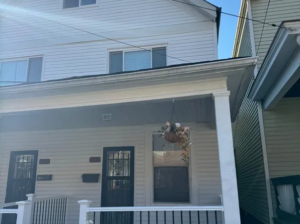 413 Eleanor St #413, Pitcairn, PA 15140