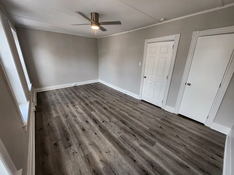 117 N Franklin St — Photo 4