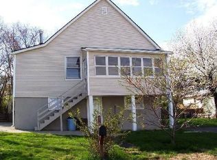 37 Lakeview Ave, Bridgeport, CT 06606