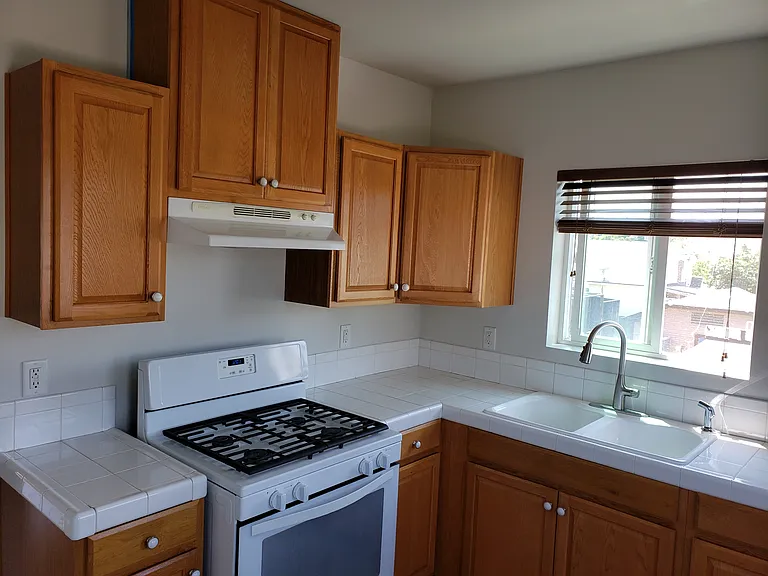 817 N Wilton Pl #817 — Photo 6