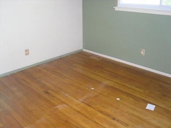 2nd image of 111 S Mansfield St
