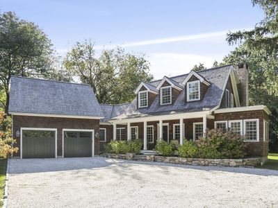 327 Middlesex Rd, Darien, CT, 06820