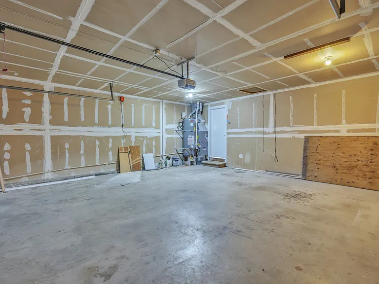 701 21st St SE — Photo 35