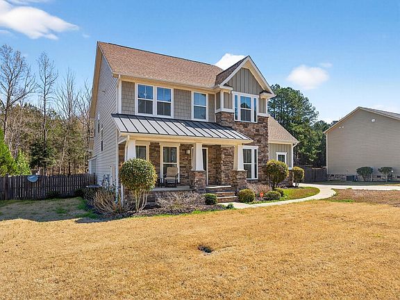 3rd image of 57 Roundtree Rd