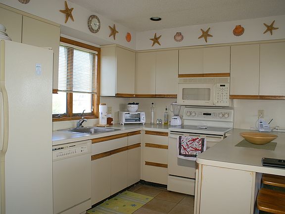 2nd image of 61 S Emerson Ave