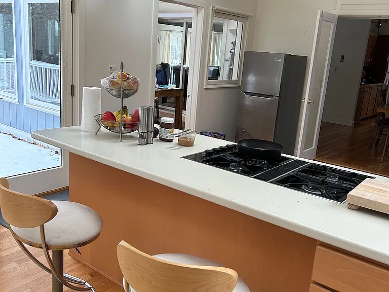 10 Cortland Dr — Photo 8