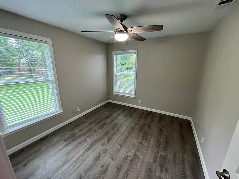 10608 Cayuga Dr — Photo 16