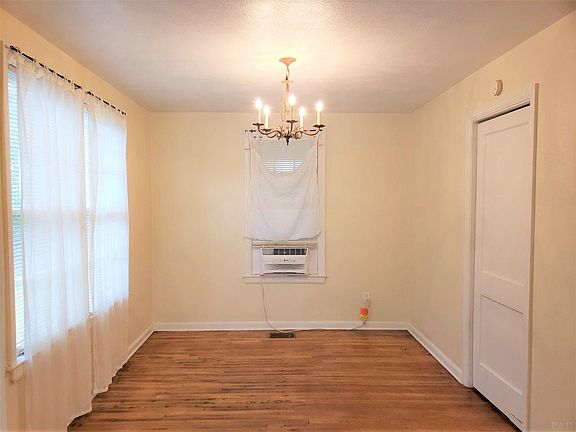 4th image of 1701 E Fisher St