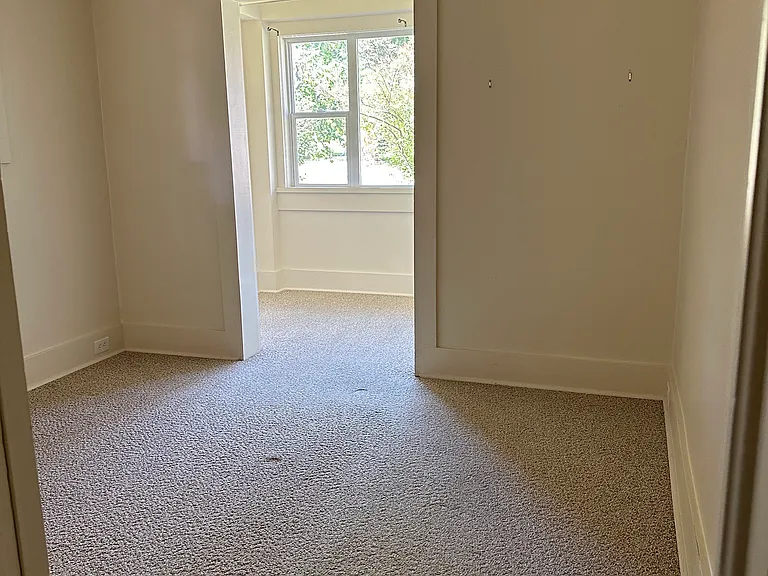 154 E Park Ave — Photo 10