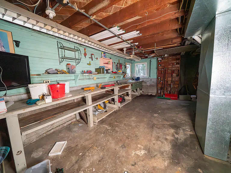basement - workbench