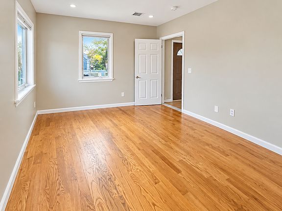 4th image of 77-36 169th St #2R