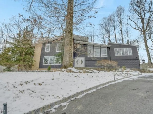 643 Primrose Ln, River Vale Twp., NJ 07675