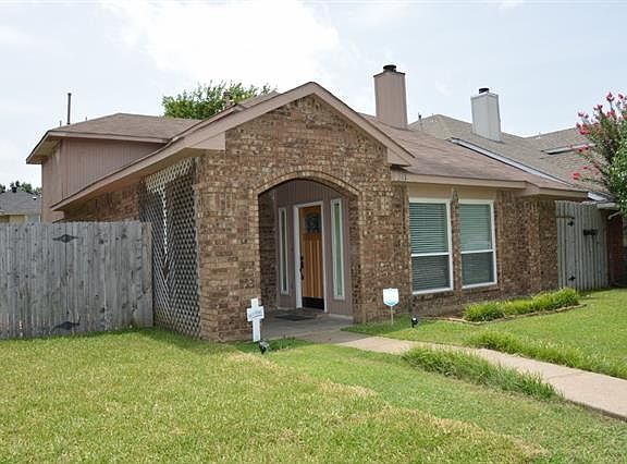 3rd image of 2416 Baretta Dr