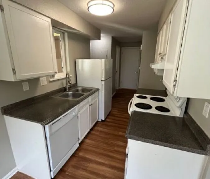 5562 Newland Way #7 — Photo 1