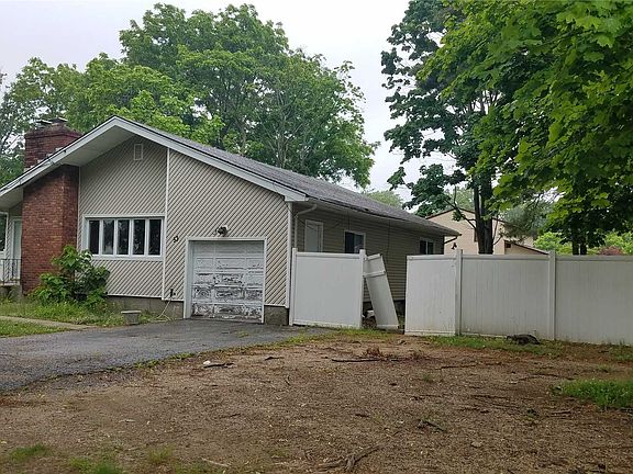 2nd image of 53 Van Cedar St
