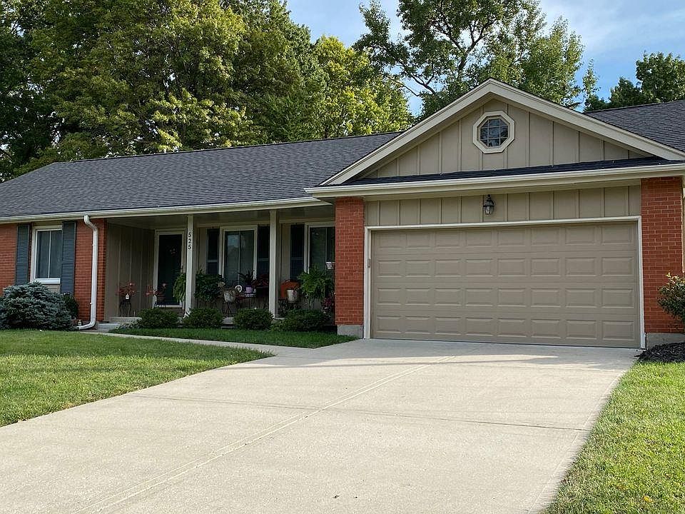 1st image of 525 W Country Ln #525