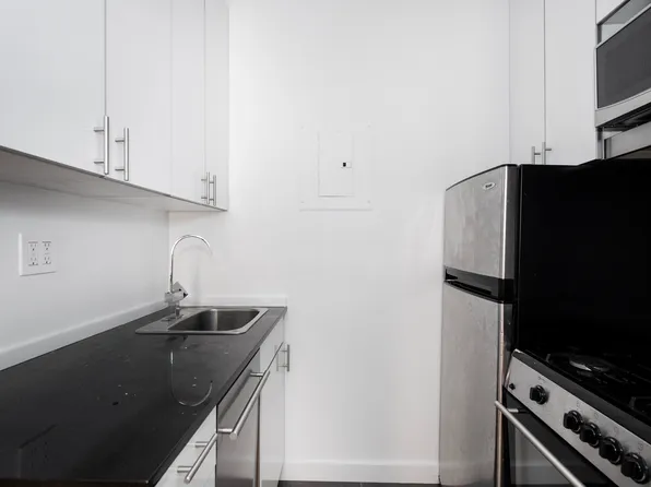 68 Thompson Street image 3 of 9